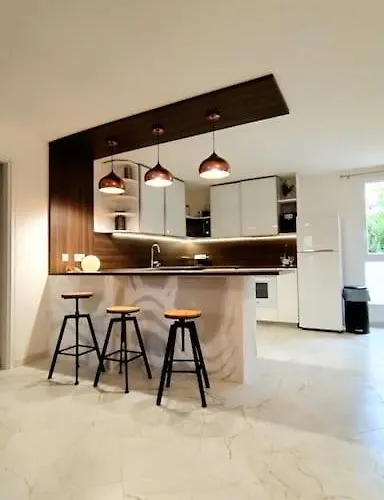 Peaceful In Apartment *